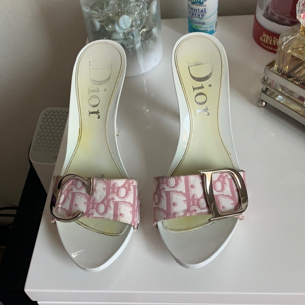 Pink and white Dior print with silver pendants